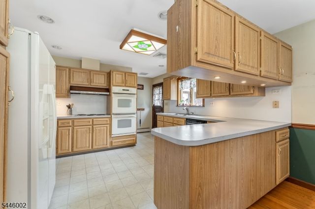31 Pulaski Rd, Readington Twp., NJ 08889