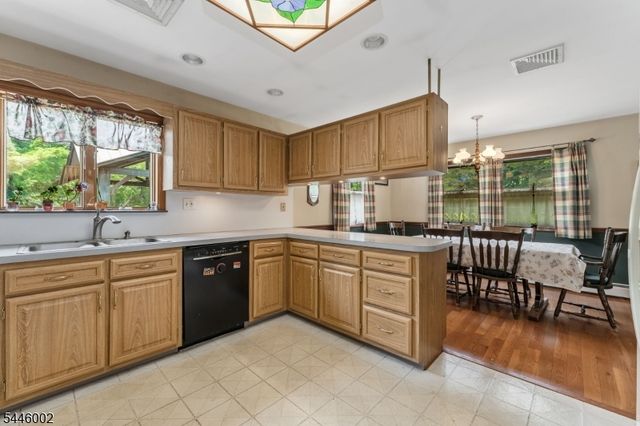31 Pulaski Rd, Readington Twp., NJ 08889
