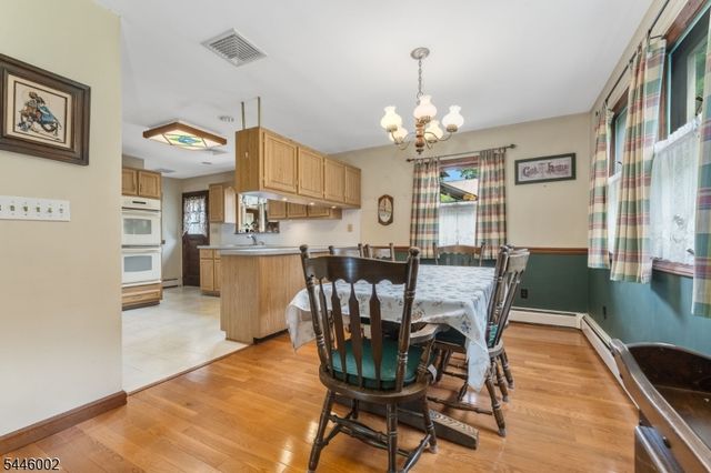 31 Pulaski Rd, Readington Twp., NJ 08889