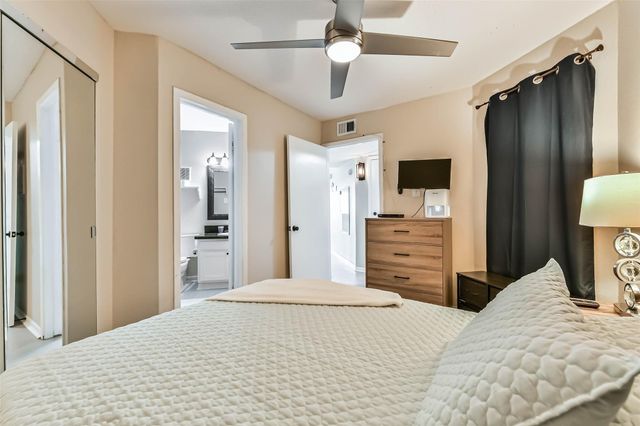 9520 Seawall Boulevard 122, Galveston, TX 77554