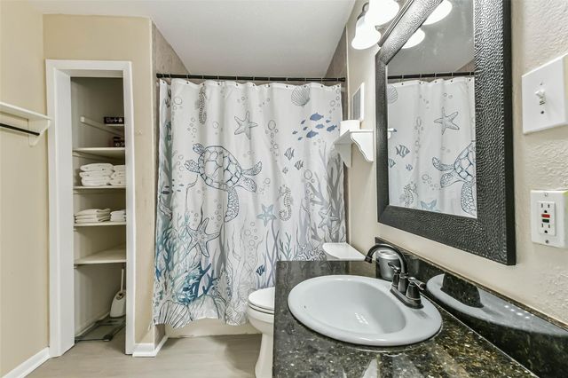 9520 Seawall Boulevard 122, Galveston, TX 77554