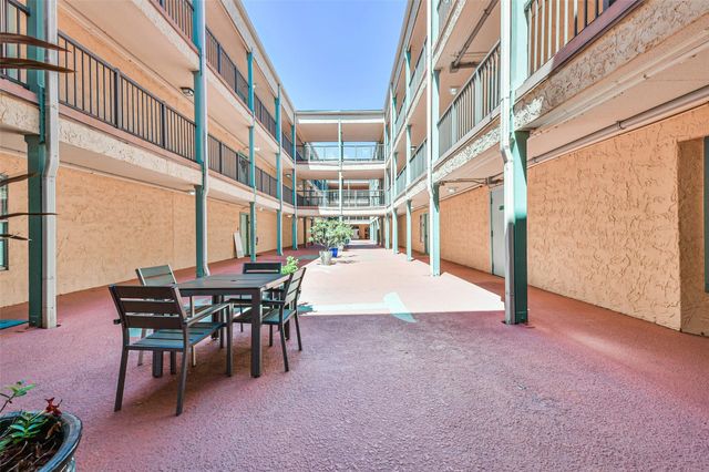 9520 Seawall Boulevard 122, Galveston, TX 77554