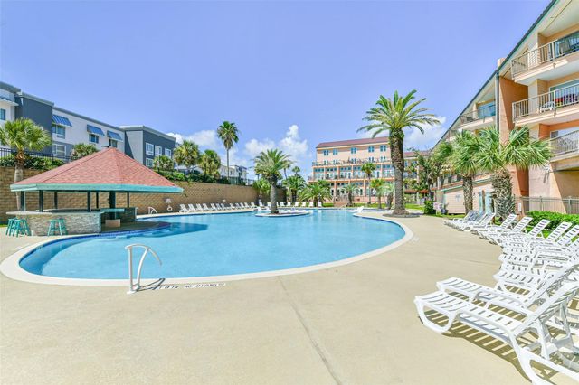 9520 Seawall Boulevard 122, Galveston, TX 77554
