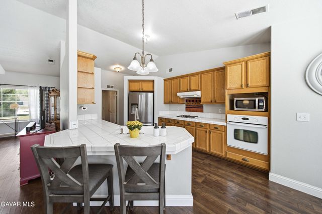 29960 Caddy Lane, Tehachapi, CA 93561