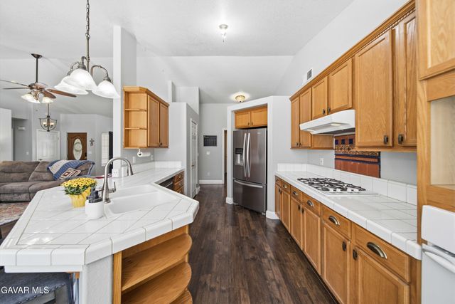 29960 Caddy Lane, Tehachapi, CA 93561