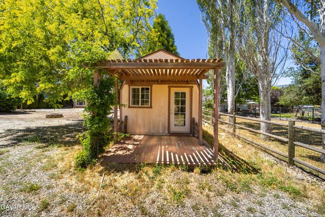 29960 Caddy Lane, Tehachapi, CA 93561