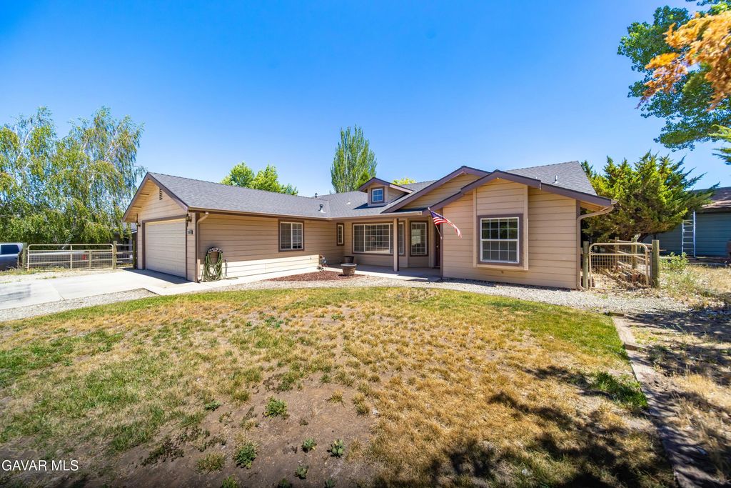 29960 Caddy Lane, Tehachapi, CA 93561