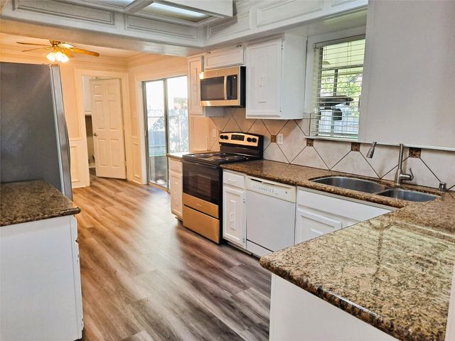 3206 River Valley Drive, Houston, TX 77339