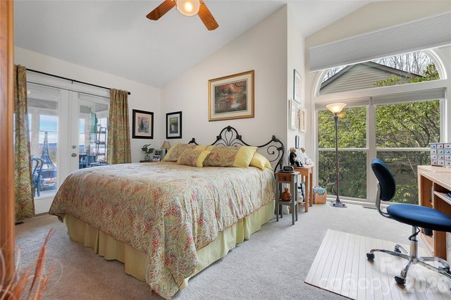 552 Kanasgowa Drive, Brevard, NC 28712