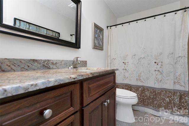 552 Kanasgowa Drive, Brevard, NC 28712