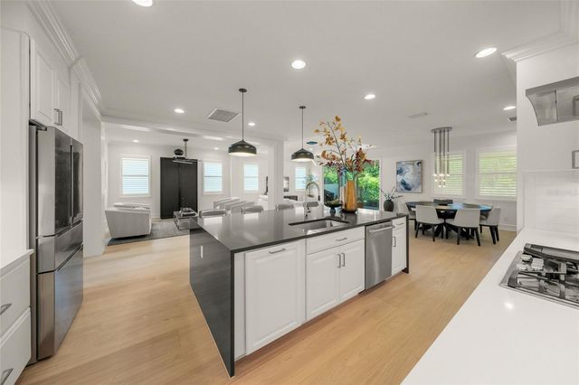 11504 APPLE TREE CIRCLE, Bradenton, FL 34211