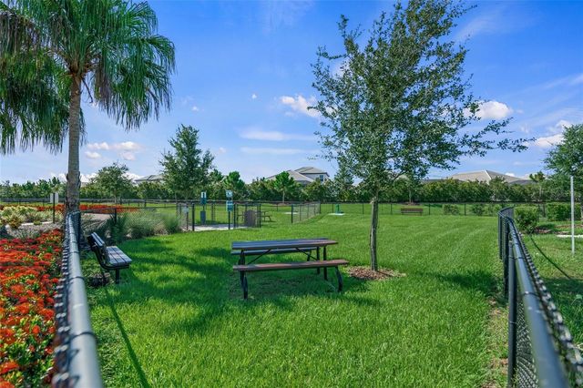 11504 APPLE TREE CIRCLE, Bradenton, FL 34211