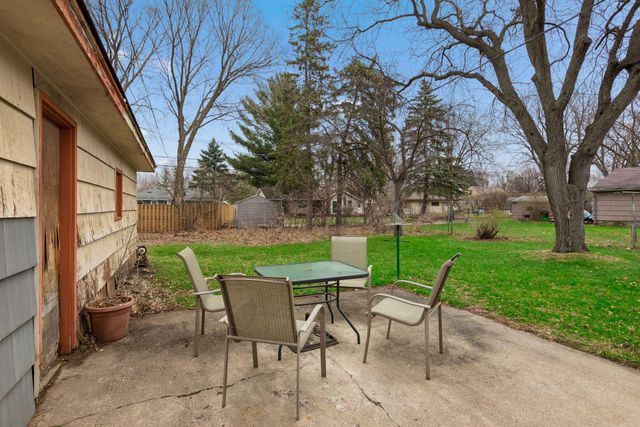 1938 Longview Drive, New Brighton, MN 55112