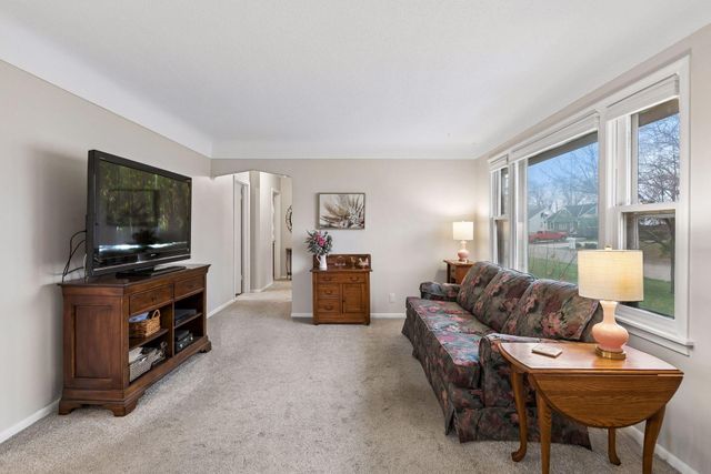 1938 Longview Drive, New Brighton, MN 55112