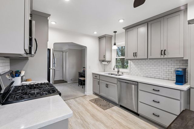 1938 Longview Drive, New Brighton, MN 55112