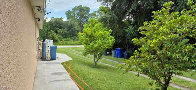 2011 Leroy AVE, Alva, FL 33920