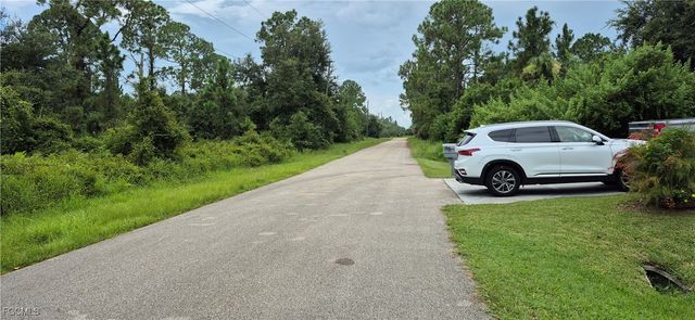 2011 Leroy AVE, Alva, FL 33920