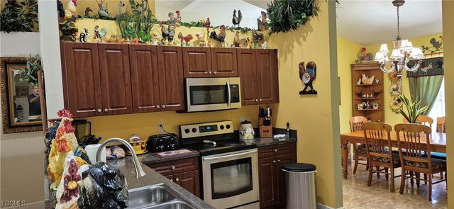 2011 Leroy AVE, Alva, FL 33920