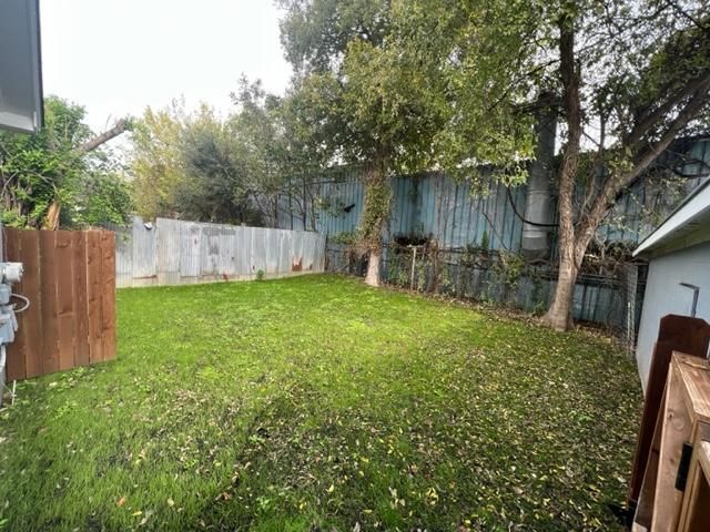 4417 LUCKSINGER LN B, Austin, TX 78745