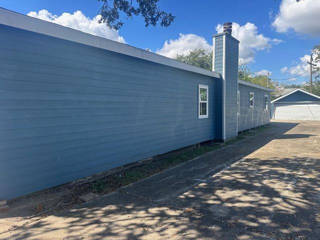 3025 9th Street, Port Arthur, TX 77642