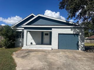 3025 9th Street, Port Arthur, TX 77642