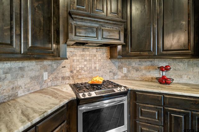 1404 Hannah Circle, Lindale, TX 75771