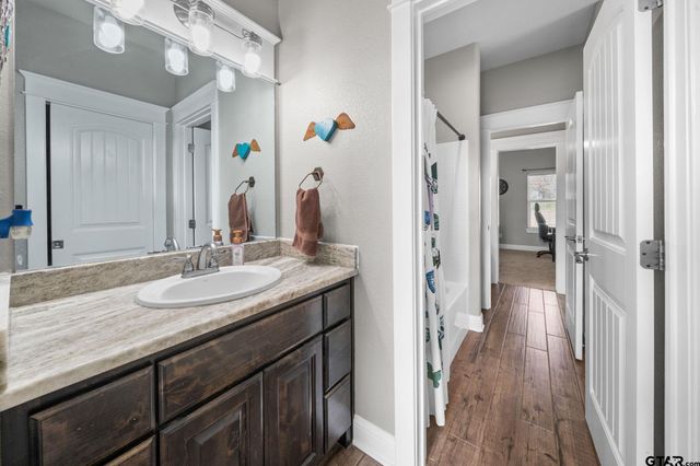 1404 Hannah Circle, Lindale, TX 75771