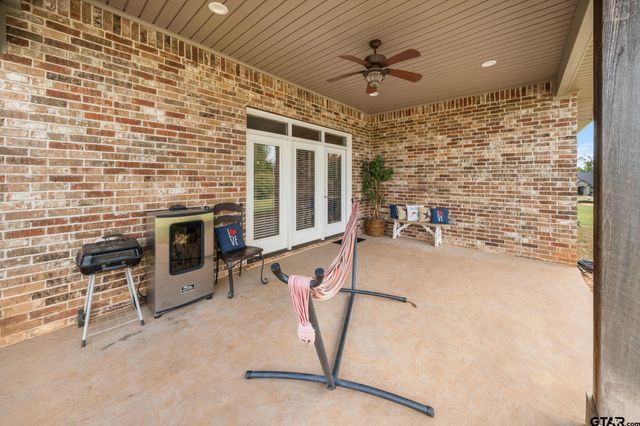 1404 Hannah Circle, Lindale, TX 75771