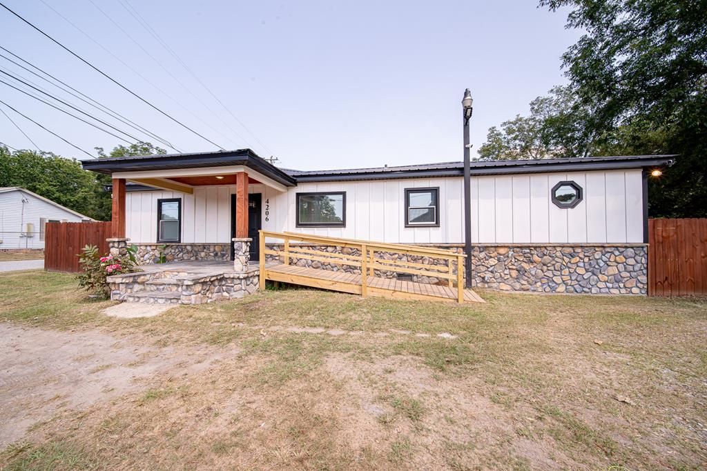 4206 Auburn Road, Phenix City, AL 36870