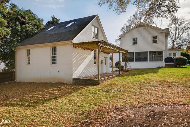 1117 W Davis Street, Burlington, NC 27215