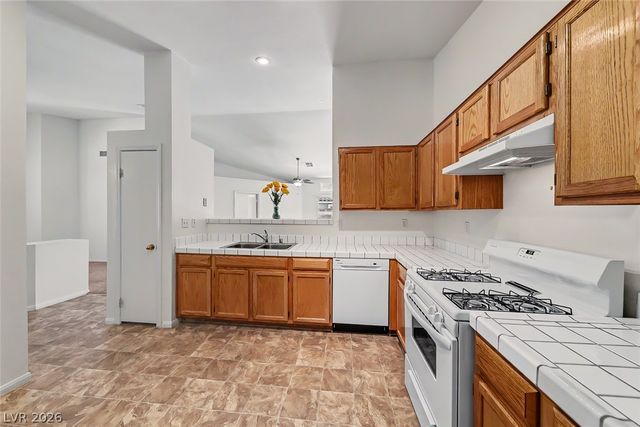 124 Painted Valley Street, Henderson, NV 89074