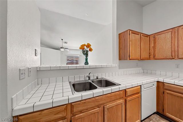 124 Painted Valley Street, Henderson, NV 89074