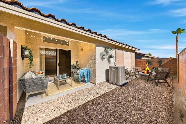 124 Painted Valley Street, Henderson, NV 89074