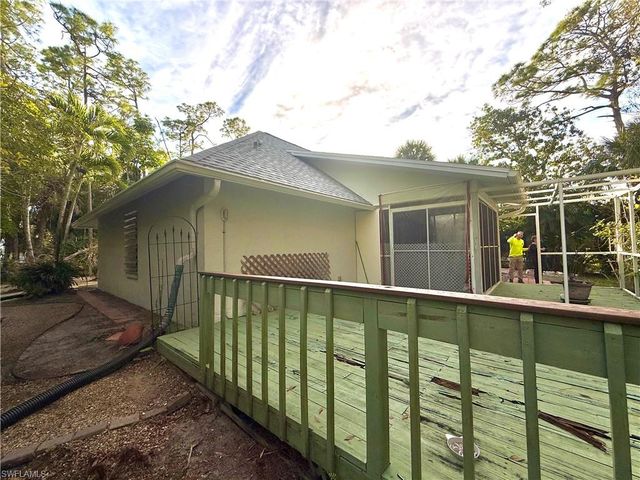 28062 Oak LN, Bonita Springs, FL 34135