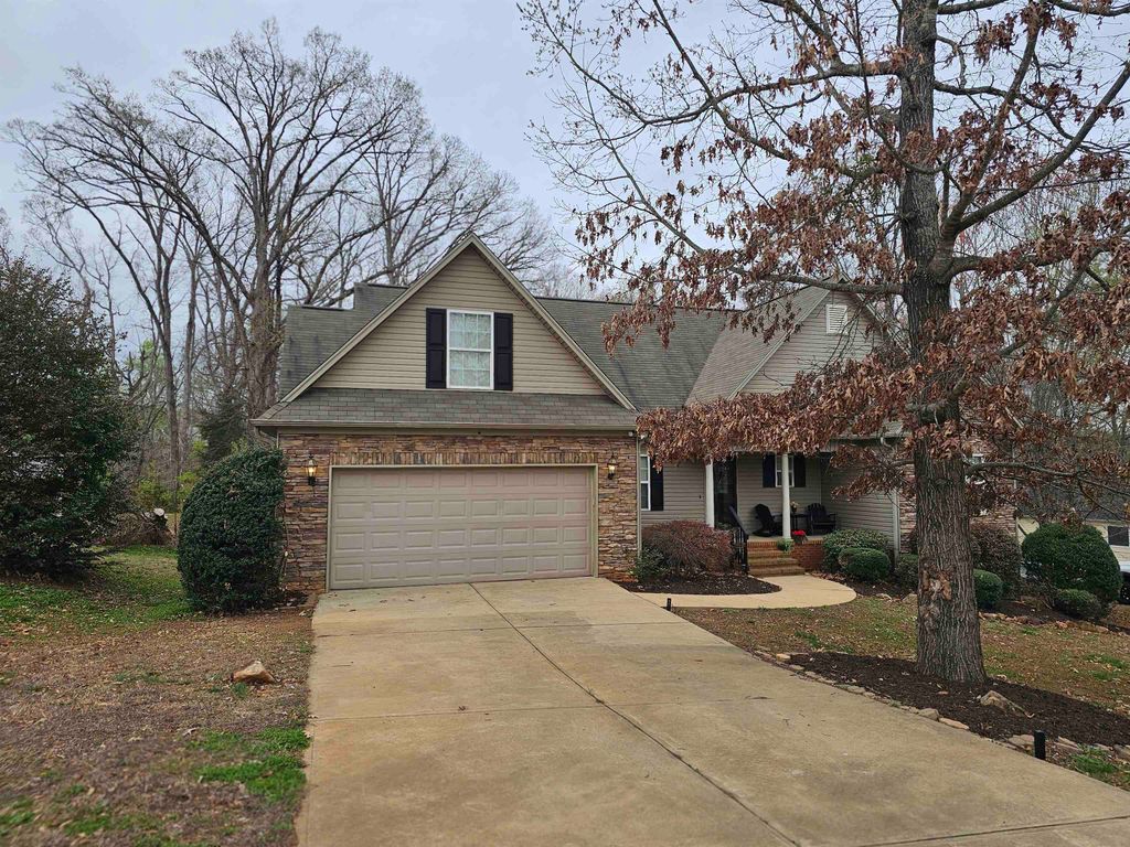 121 John Lancaster Road, Spartanburg, SC 29306