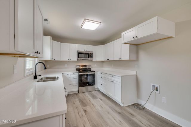 204 Sherry Street, Kingsport, TN 37660
