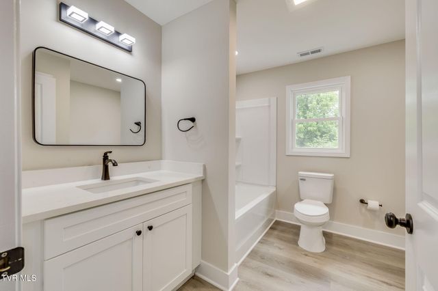 204 Sherry Street, Kingsport, TN 37660