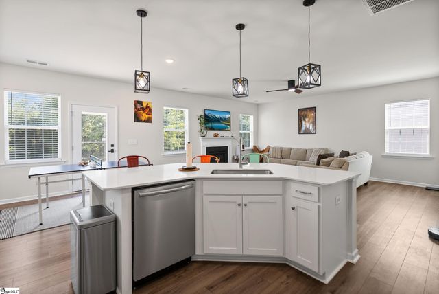 147 Somerset Lane, Central, SC 29630