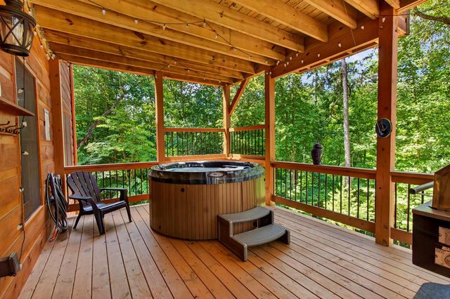 155 Hawks Ridge Drive, Mineral Bluff, GA 30559