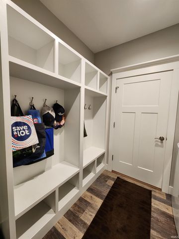 6177 E Holes Crossing Drive, Crawfordsville, IN 47933