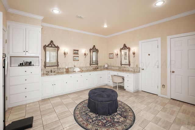 7216 VERSAILLES Drive, Amarillo, TX 79121