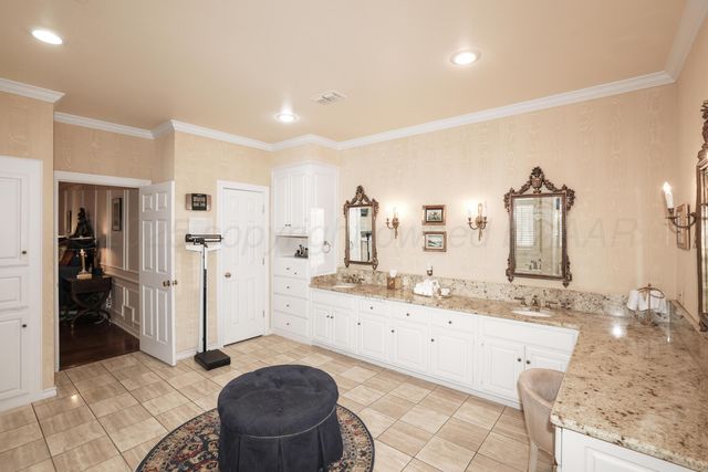 7216 VERSAILLES Drive, Amarillo, TX 79121