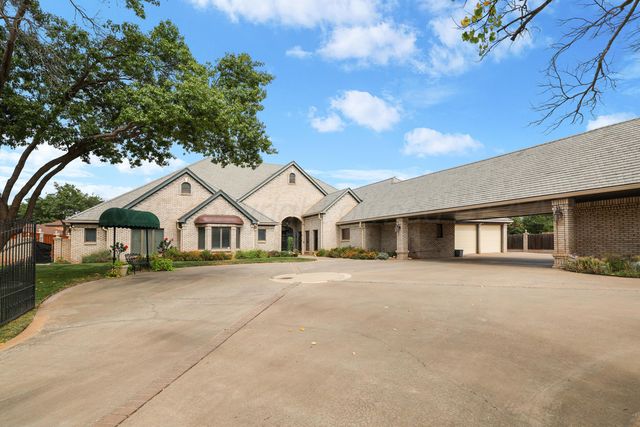 7216 VERSAILLES Drive, Amarillo, TX 79121