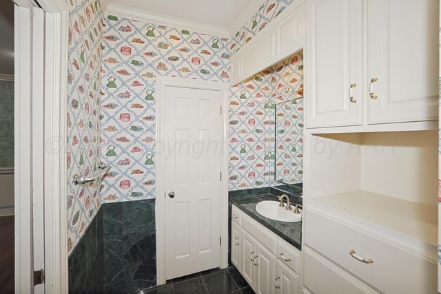 7216 VERSAILLES Drive, Amarillo, TX 79121