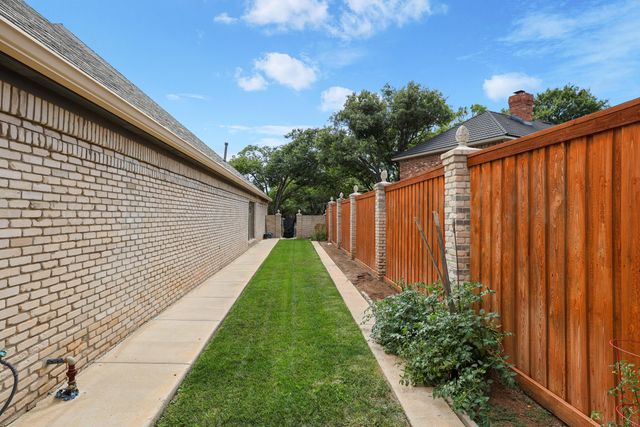 7216 VERSAILLES Drive, Amarillo, TX 79121