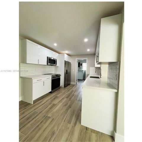 5032 SW 94th Ave, Cooper City, FL 33328