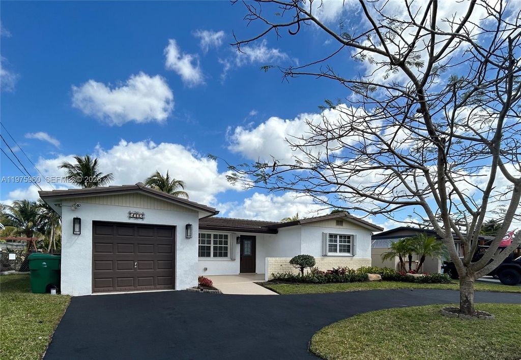 5032 SW 94th Ave, Cooper City, FL 33328