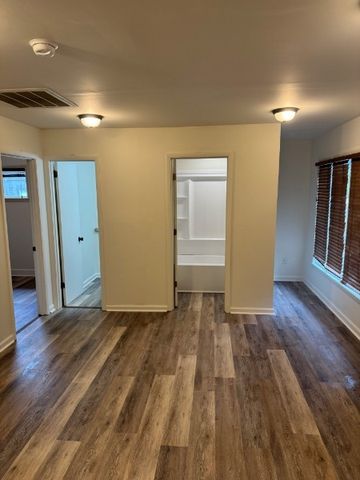 210 E Main St, Waverly, TN 37185