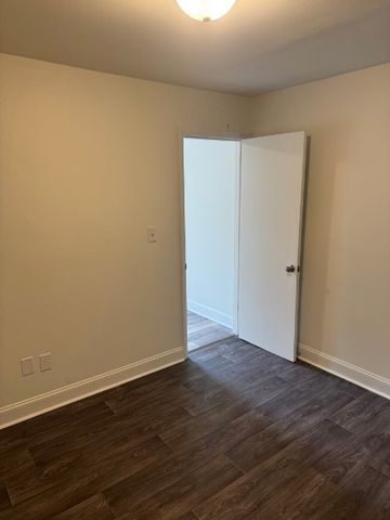 210 E Main St, Waverly, TN 37185