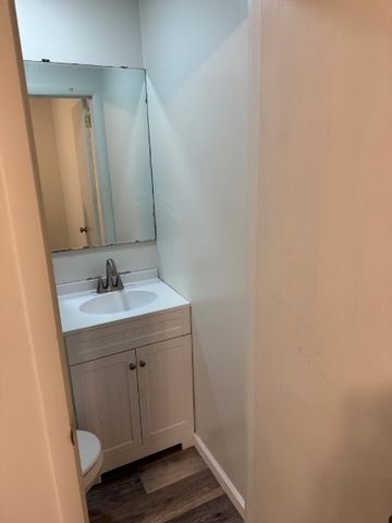 210 E Main St, Waverly, TN 37185